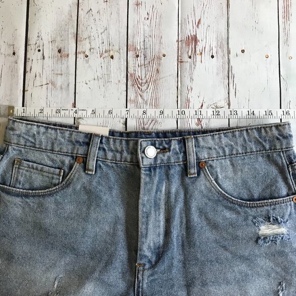 BlankNYC "The Barrow" High Rise Distressed Shorts Size 29 - Picture 12 of 14